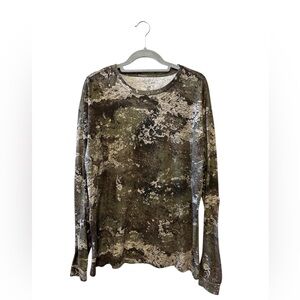 Strata long sleeve camouflage top Women’s Size: Large